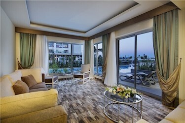 Pool House Suite