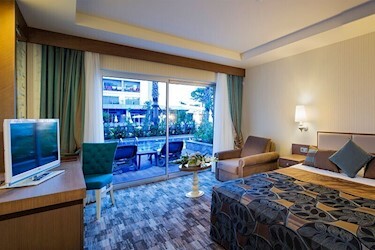 Pool House Suite