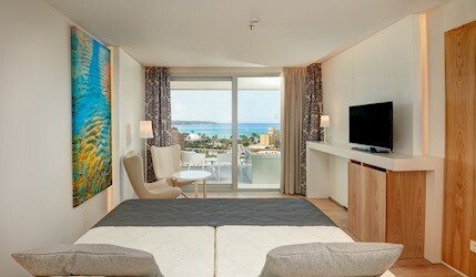 Junior Suite Pool View