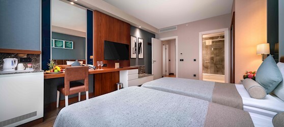 Family Deluxe Room with Sea View