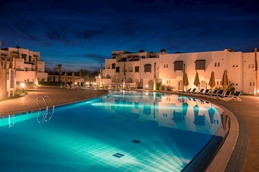 Family Pool View
