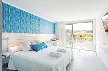 Premium Side Sea View